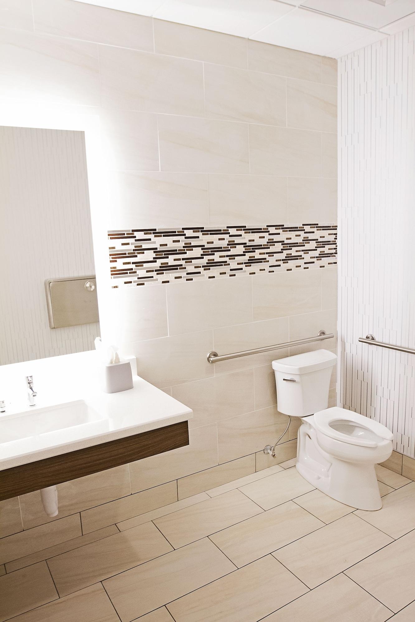 Holiday Inn Express & Suites Greenwood Mall By Ihg Extérieur photo