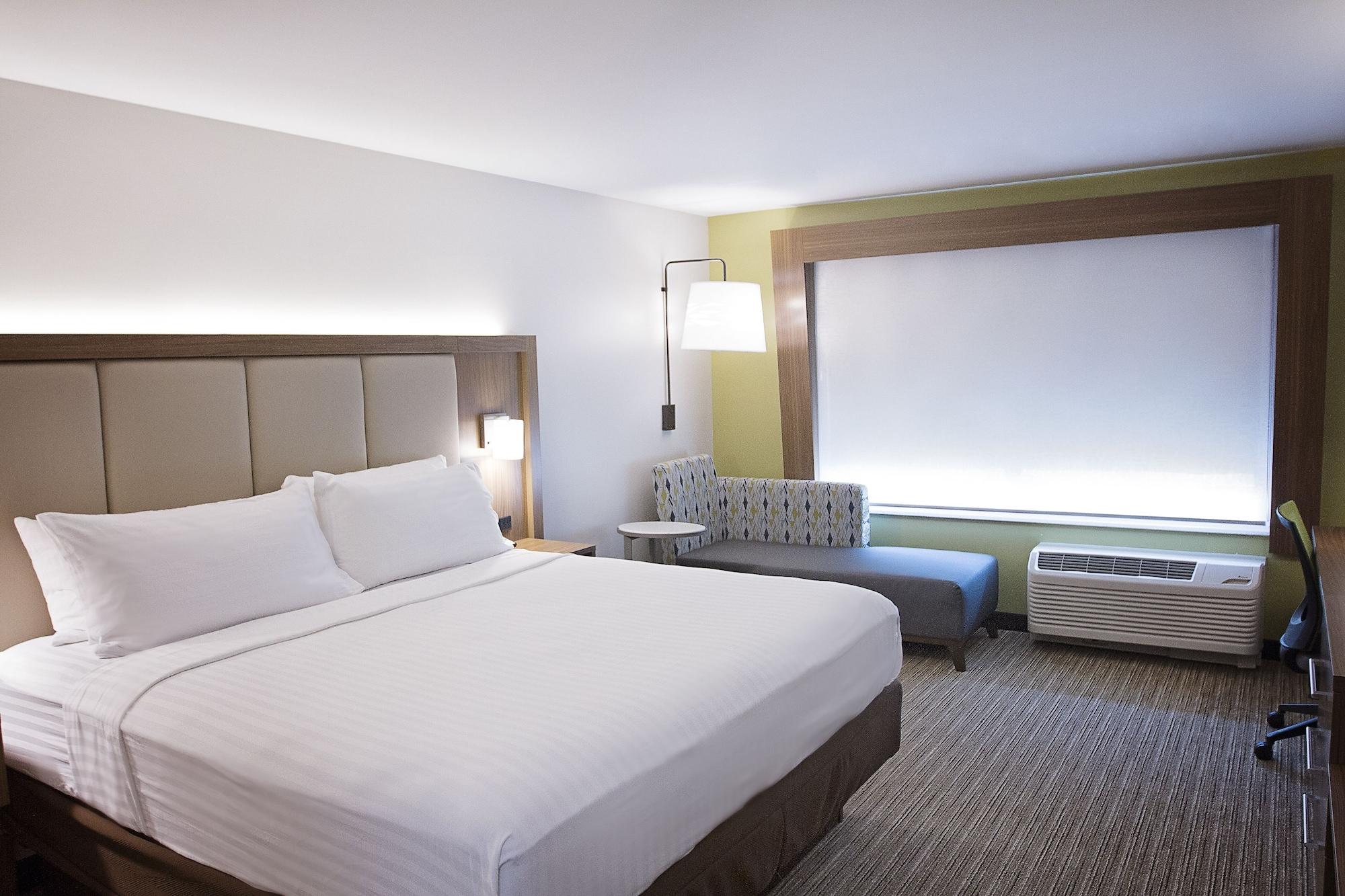 Holiday Inn Express & Suites Greenwood Mall By Ihg Extérieur photo