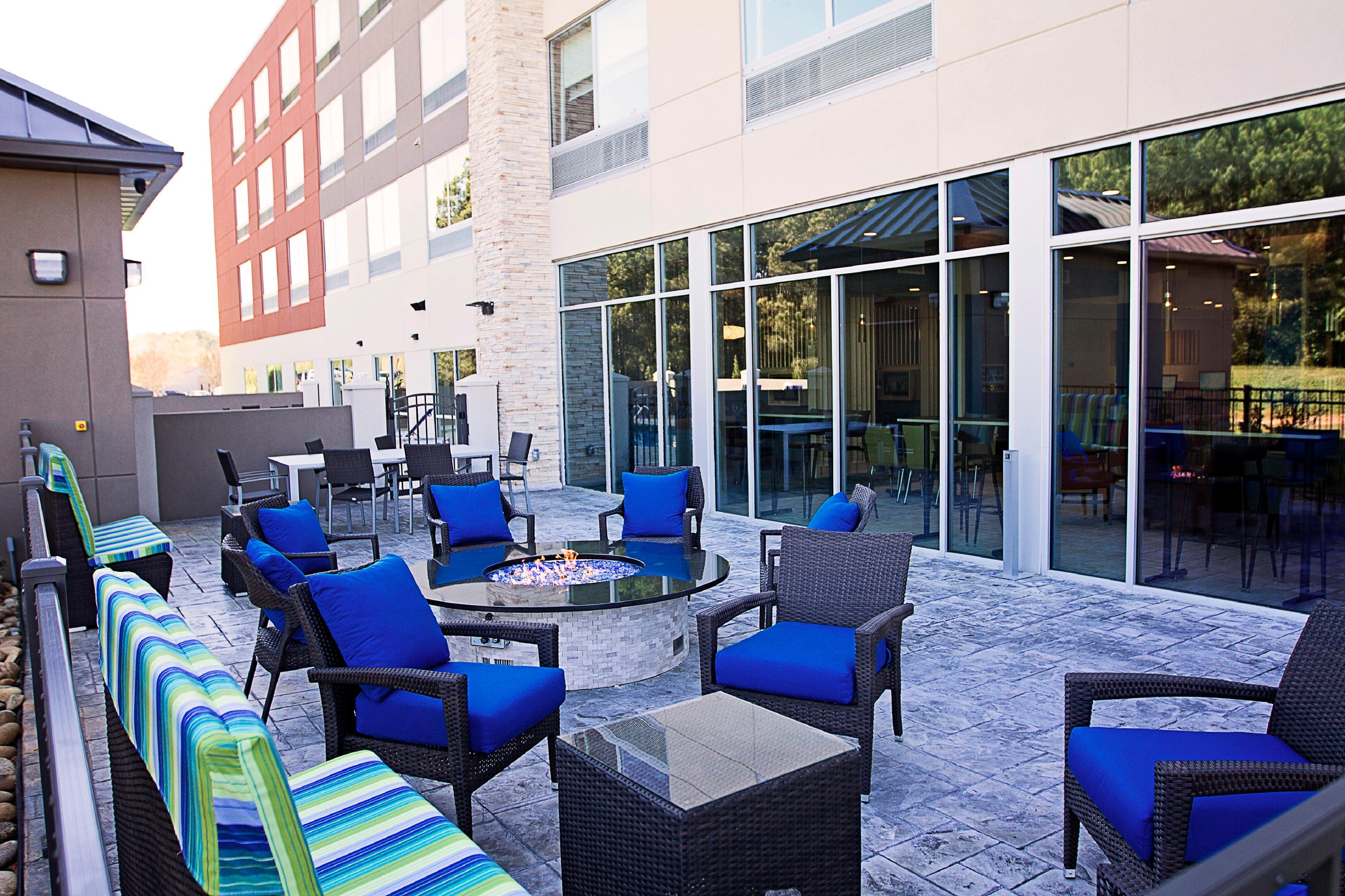 Holiday Inn Express & Suites Greenwood Mall By Ihg Extérieur photo