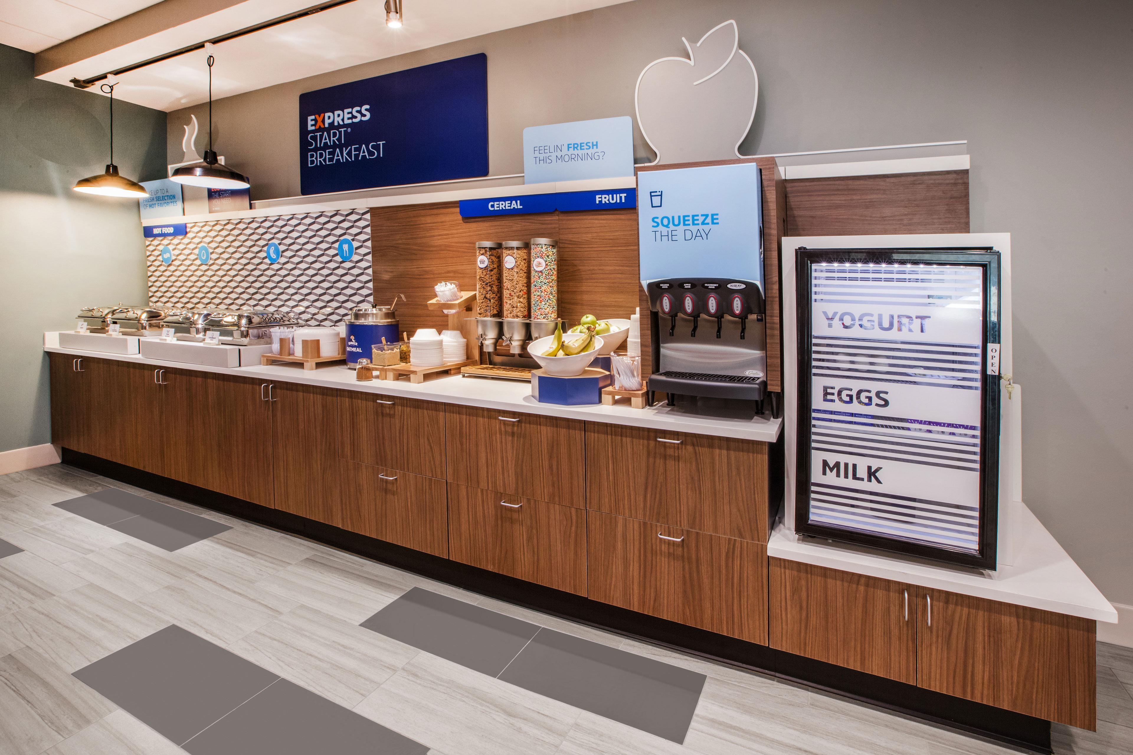 Holiday Inn Express & Suites Greenwood Mall By Ihg Extérieur photo
