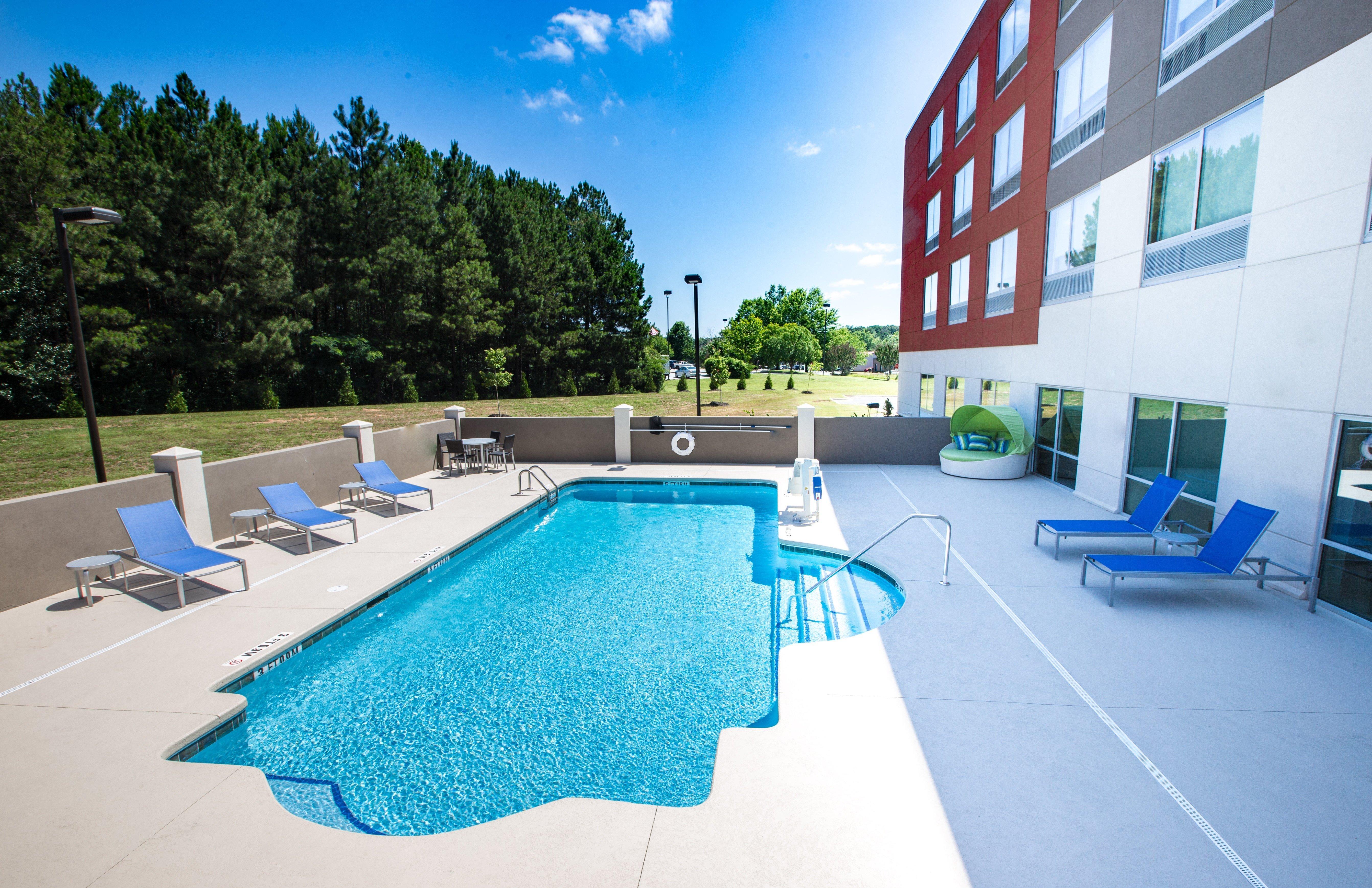 Holiday Inn Express & Suites Greenwood Mall By Ihg Extérieur photo